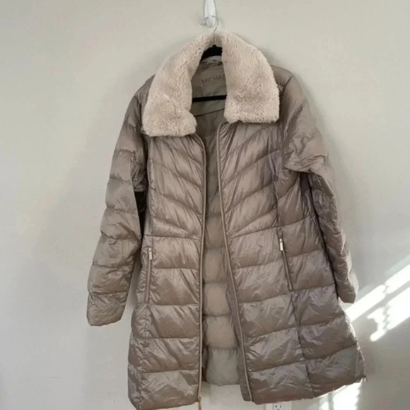 Michael kors champagne puffer jacket faux fur collar XL - Picture 2 of 11